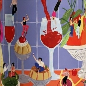 Detalle de la mesa, copas y vino